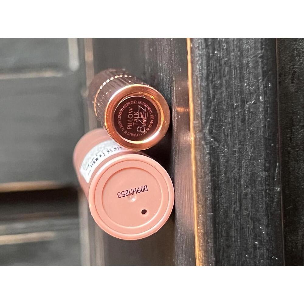 VIRAL Favorites Bundle! Summer Fridays, Thrive, Glow Recipe, Charlotte Tilbury - Picture 7 of 9